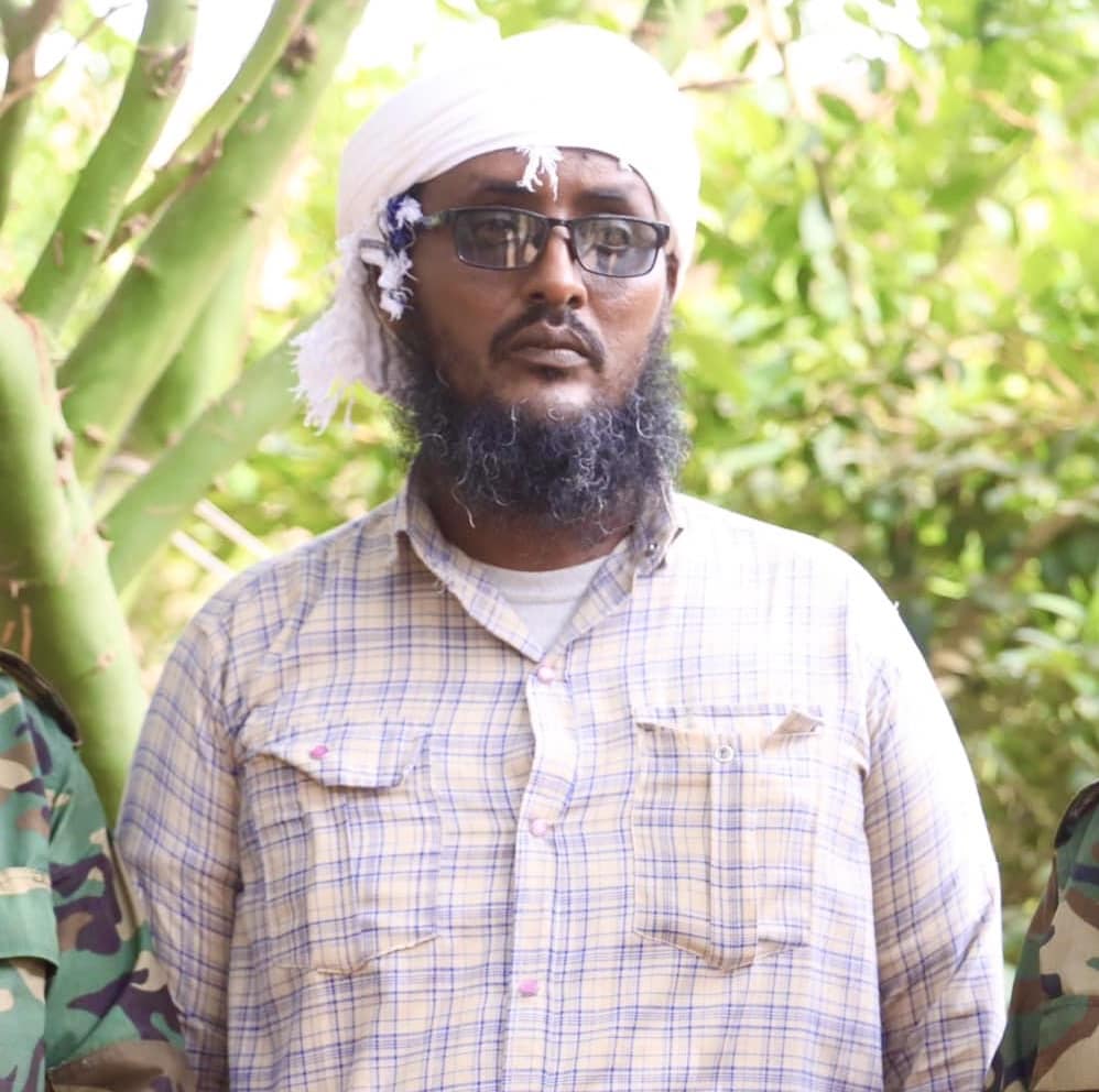 Sarkaalka iska soo dhiibay Wisil.jpg